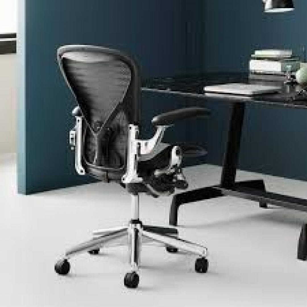 Herman Miller(ハーマンミラー)アーロンチェア ブラック