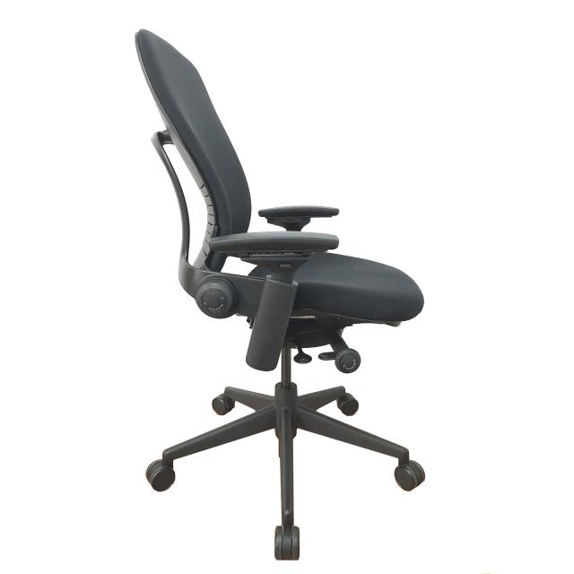 ウチダ リープ(Steelcase) 肘付ハイバックチェア
