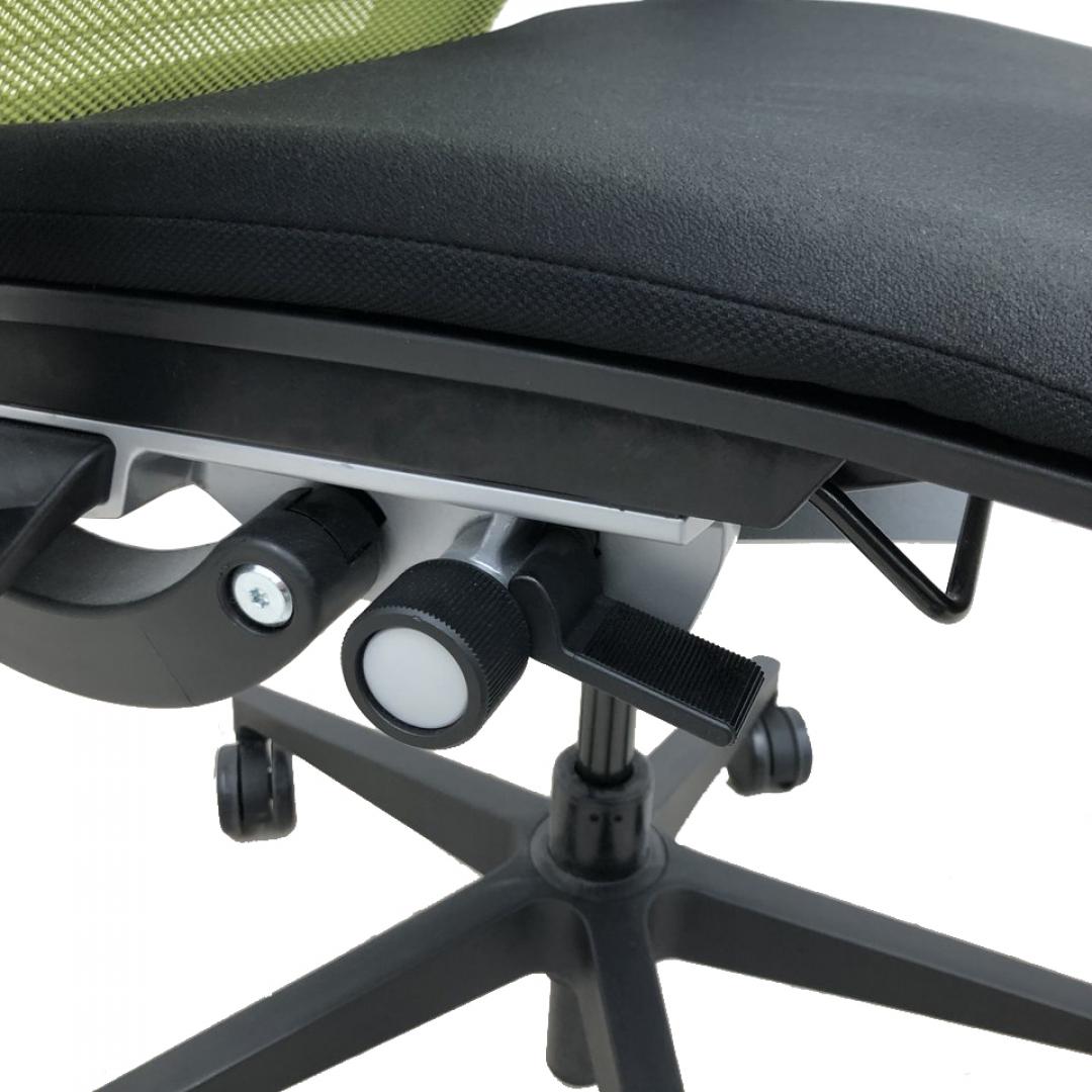 ウチダ　シンクチェア Steelcase 肘付ハイバックチェア