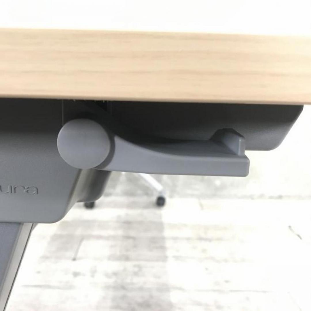 オカムラ スタックテーブル フラプター