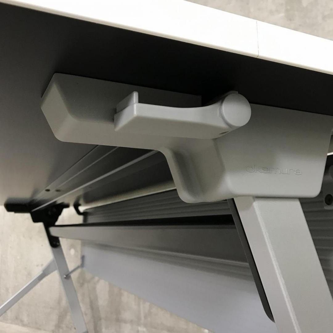 オカムラ スタックテーブル フラプター