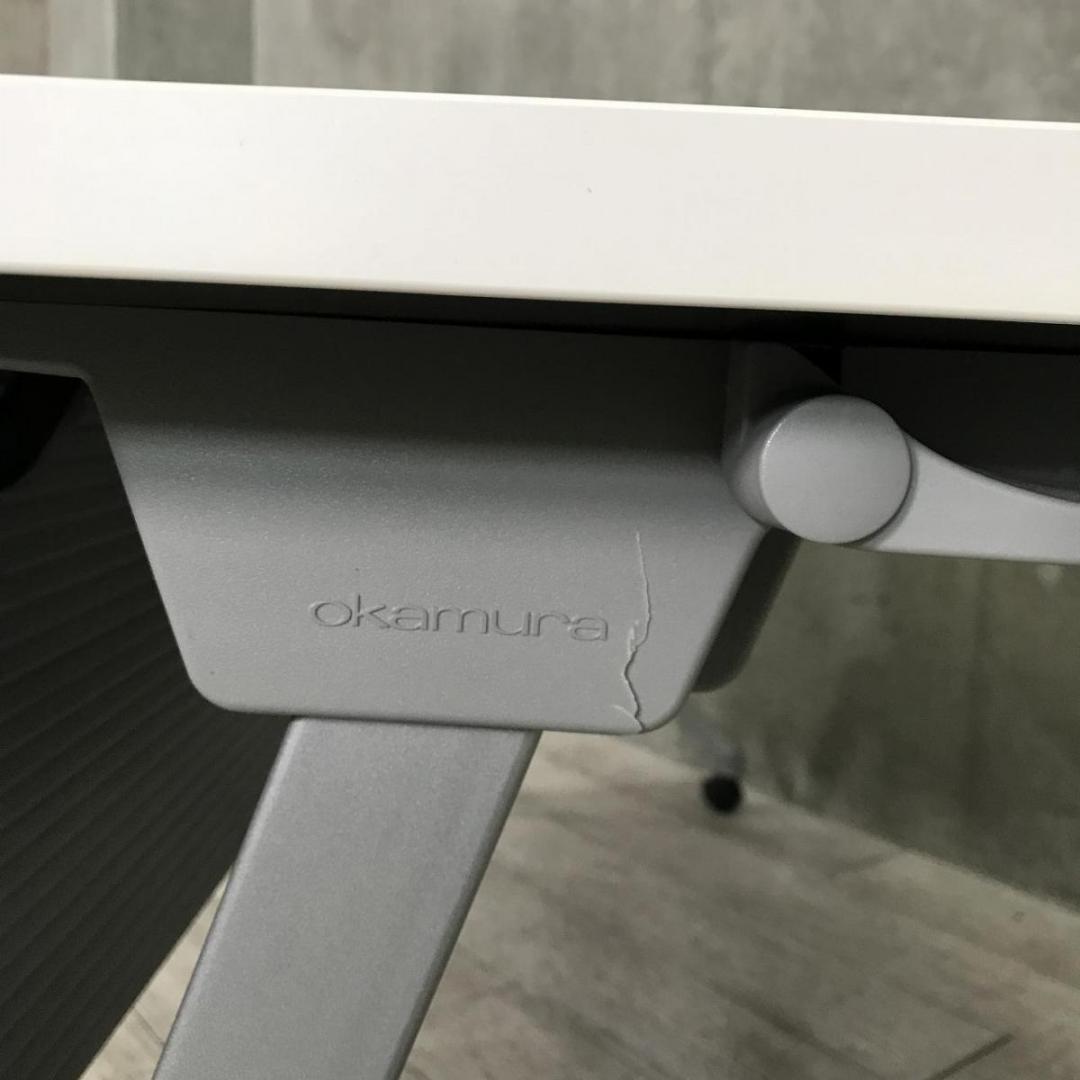 オカムラ スタックテーブル フラプター