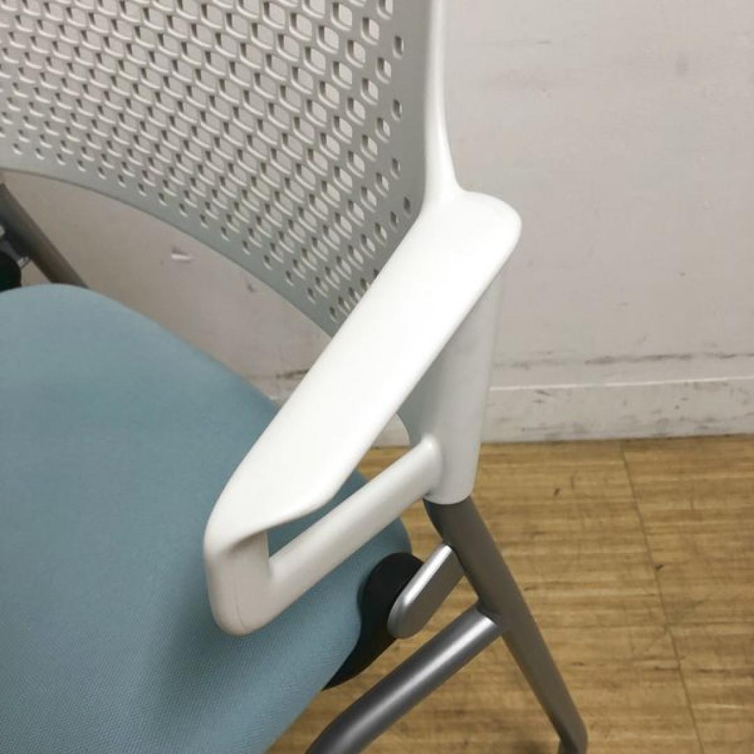 内田洋行(UCHIDA)　FM-345　ミーティングチェア