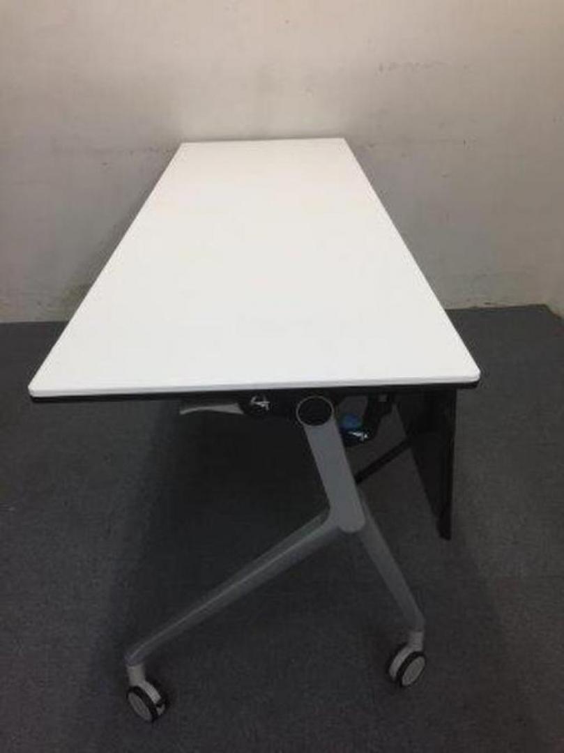 オカムラ スタックテーブル インターアクトNT 幅1800mm×奥行き600mm