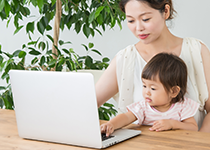 出産・子育て社員の在宅勤務も導入